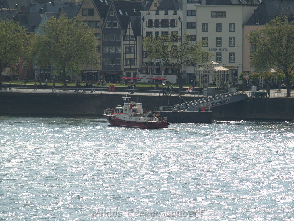 Uebungsfahrt Loeschboot und Ursula P20.JPG